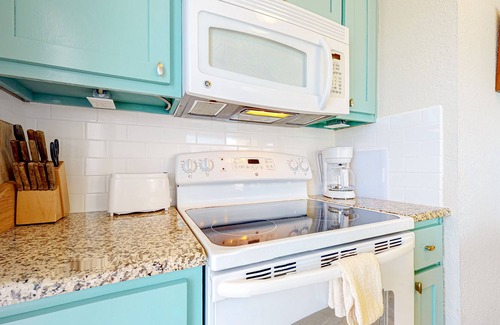 Sailhouse Condo | Dog-friendly, 2-level condo with deck, fast WiFi, pool, tennis & fishing pier
