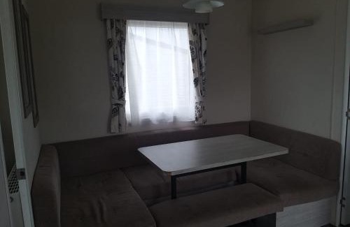 Great Yarmouth Boat Rental | Dog-Friendly 8 Berth Caravan At Cherry Tree Holiday Park In Norfolk Ref 70363C