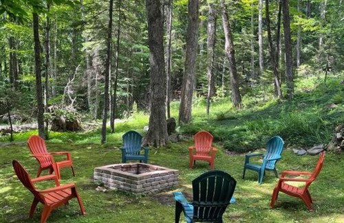 Wilmington Ski Chalet | Dog friendly Chalet in the Woods w/Pool-Mt. Snow