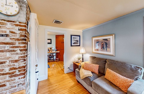 Charlotte House | Dog-friendly cottage with gorgeous setting, mountain view, deck & fireplace