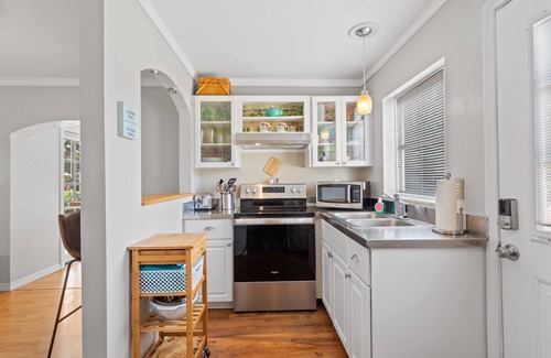 Vero Beach House | Dog friendly, fenced yard, 2 bedroom 2 bath minutes from the beach