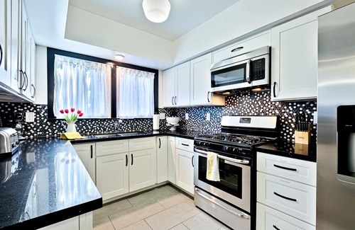 Anaheim Colony Historic District House | Dog-friendly home close to Disneyland with a saltwater pool, hot tub, & firepit