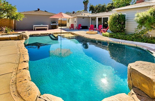 Anaheim Colony Historic District House | Dog-friendly home close to Disneyland with a saltwater pool, hot tub, & firepit