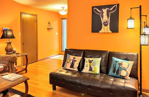 Hot Springs Village House | Dog-friendly home in gated community with pool table, golf, fenced yard, grill