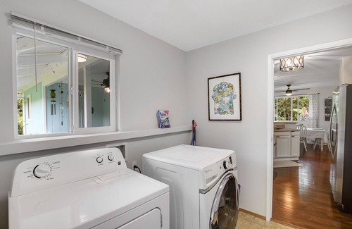 Kapoho House | Dog-friendly home near the ocean with lanai, washer/dryer, desk and Free Wifi