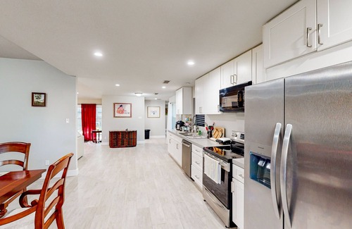 Houston House | Dog-friendly home with large yard, firepit, home office, fireplace, & AC