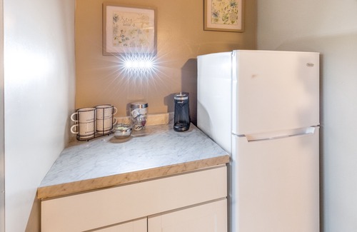 Sylva House | Dog-friendly home with WiFi, private washer/dryer, grill, hot tub, firepit