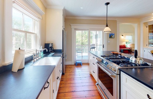 Tenants Harbor House | Dog-friendly house with fireplace, spacious deck, & bikes - snowbirds welcome