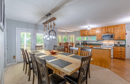 Franklin House | Dog-friendly mountaintop retreat with gorgeous views, games, deck, & fireplace