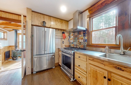 Easton House | Dog-friendly retreat near outdoor rec with wood stove, firepit, desk, & mtn view
