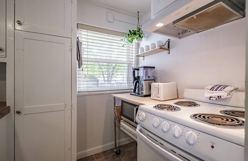 Old Orchard Beach Cottage | Dog Friendly, Relaxing Cottage Stay Steps Away from The Beach