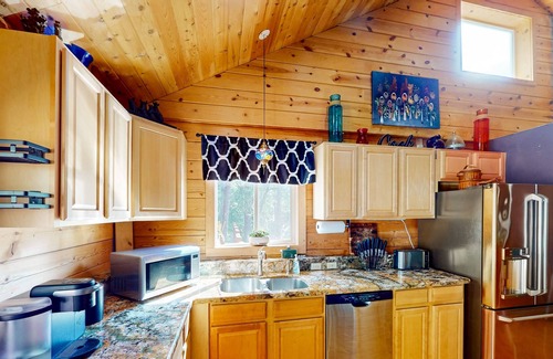 Forest Meadows House | Dog-friendly woodland cabin with fireplace, 2 decks & great location