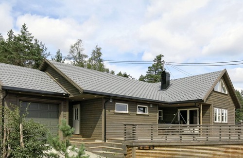 Aseral House | Doghouse by Interhome
