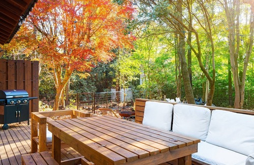 Futo House | Dogs are welcome as there is a dog run A rental villa surrounded by trees/Ito Shizuoka