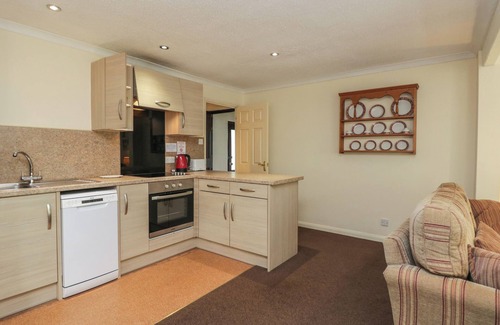 Keswick Cottage | DOGWOOD TIMBER LODGE, pet friendly, with a garden in Keswick