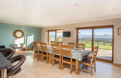 Gaerwen House | Dol Fraint