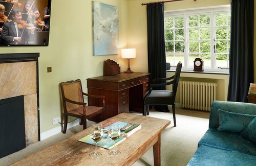 Trefnant Cottage | Dolbelidr is a charming Grade II arts and crafts style house set in the beautiful vale of Clwyd, mak