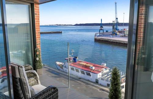Poole Apartment | Dolce Vita - Duplex Apartment with Incredible Harbour Views