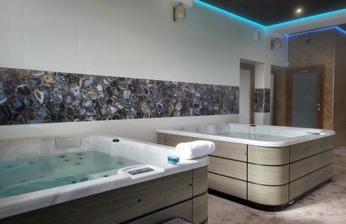 Jastrzebia Gora House | Dom Jastrzębia z basenem i jacuzzi