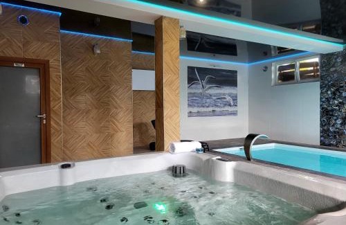 Jastrzebia Gora House | Dom Jastrzębia z basenem i jacuzzi