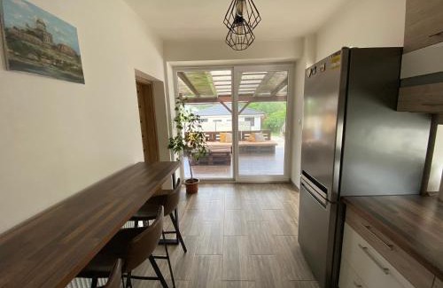Sturovo House | Dom Marhuľa