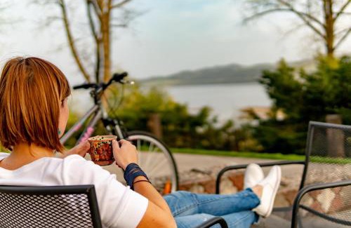 Maniowy House | DOM NAD JEZIOREM HUBKA przy ścieżce rowerowej Velo Dunajec i Velo Czorsztyn