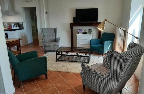 Lavault-Sainte-Anne House | Domaine de Bisseret : Gîte pour golf et détente au cœur de la France - FR-1-489-438