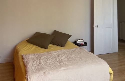 Jonquieres House | Domaine du Haut Débat in the heart of its vineyards