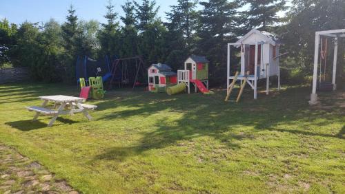 Sianozety Cabin | Domki letniskowe Wega - basen ogrodowy plac zabaw parking grill wifi