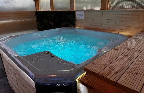 Jastrzebia Gora Cabin | Domki Złote Piaski Kryty Basen Sauna Jacuzzi