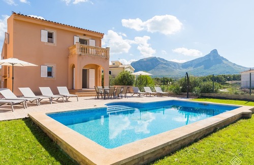 Urbanizacion S'Estanyol Villa | Dones Aigua - Beautiful villa with pool and garden in Sa Colonia de Sant Pere