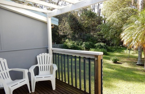 Mollymook Beach Apartment | Donlan's Beach Cottage - 85m to Mollymook Beach