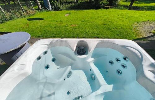 Bonnybridge House | Doocot At Bonnyside House - New Hot Tub Aug 2025