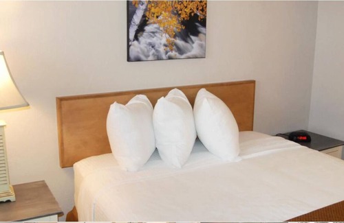 Egg Harbor Resort | Door County Landmark Resort - Overlooking The Waters Of Green Bay