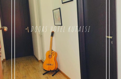 Kutaisi House | Doors