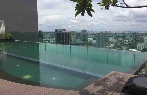Sukhumvit Apartment | Doorstep BTS Sukhumvit Line + Wifi