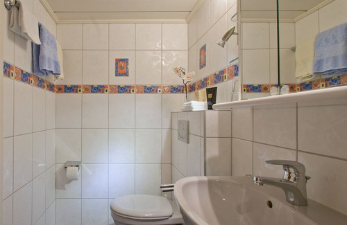 Bad Rippoldsau-Schapbach Apartment | Doppelzimmer Paul mit Dusche