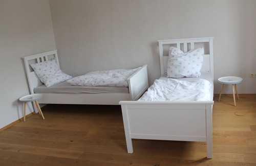 Borken Apartment | Doppelzimmer Altenburg mit Gemeinschaftsbadezimmer, Max. 2 Personen