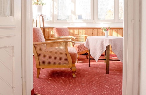 Bad Elster Cottage | Doppelzimmer,du/wc, tw. Balkon, tw. Aufbettg. Mgl. - Hotel-pension Heimburg