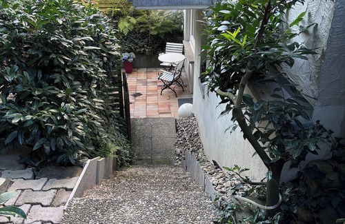 Birkach-Sud Apartment | Doppelzimmer mit Bad in Stuttgart-Birkach - Nähe SI-Zentrum, Messe, Flughafen