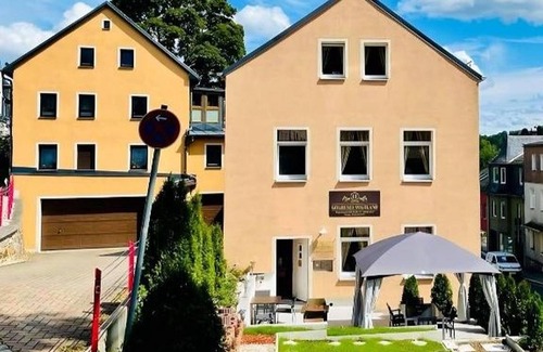 Adorf Apartment | Doppelzimmer mit Gemeinschaftsbad