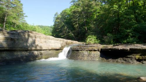 Clarksville House | Doras Dutch Cottage Charmer with Swimming Pool