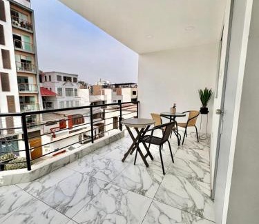 Surquillo Apartment | Dormitorio Independiente con terraza