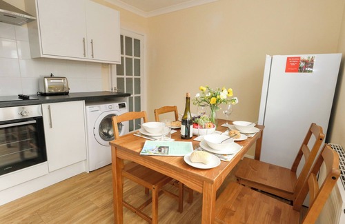 Bournemouth House | DORSET EXPLORERS, family friendly, with a garden in Bournemouth