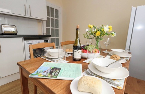 Bournemouth House | DORSET EXPLORERS, family friendly, with a garden in Bournemouth