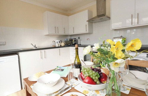 Bournemouth House | DORSET EXPLORERS, family friendly, with a garden in Bournemouth