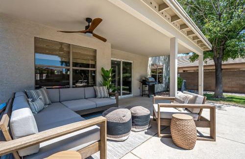 Neely Farms House | Dos Palmas - Gilbert Poolside Retreat