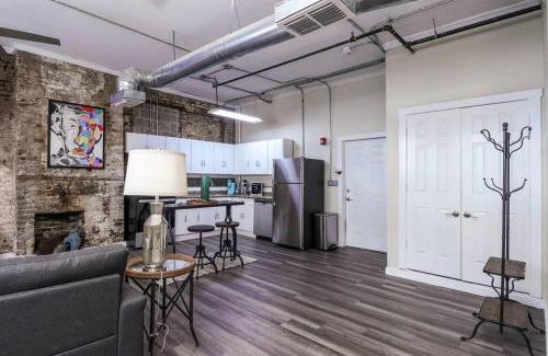 Longview Apartment | Dottie's Loft 202