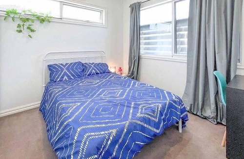 Clayton South House | Double Bed Shared Bathroom Stay @Clayton
