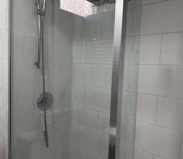 Salford House | Double-Bedroom in the Heart of Salford Manchester Perfect for Short Stays GCSW3